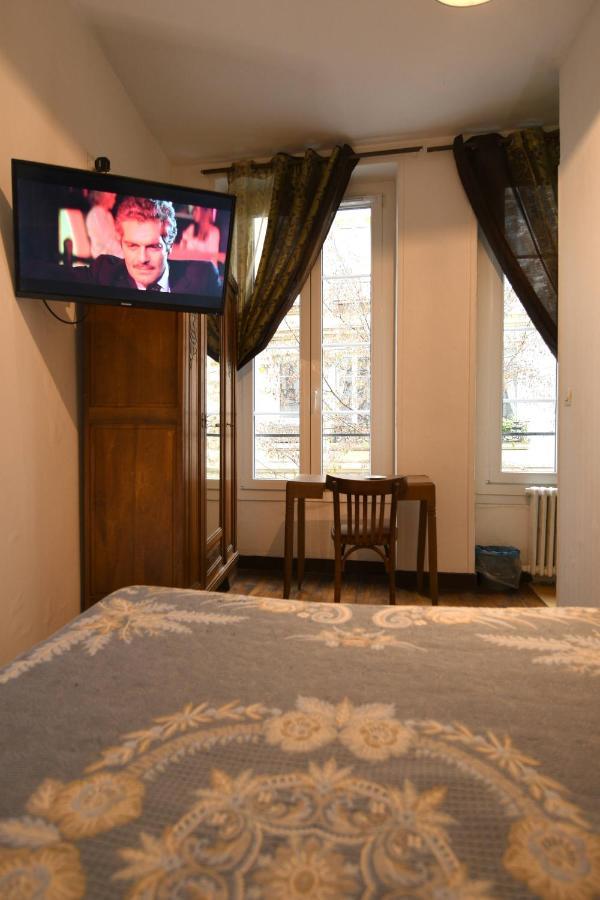 Hotel D'orléans Gare De L'est Parigi